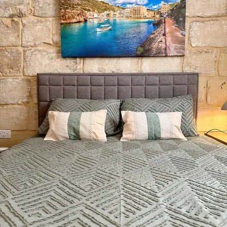 As4 - The Alley In Apartament