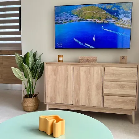 アパート As4 - The Alley In